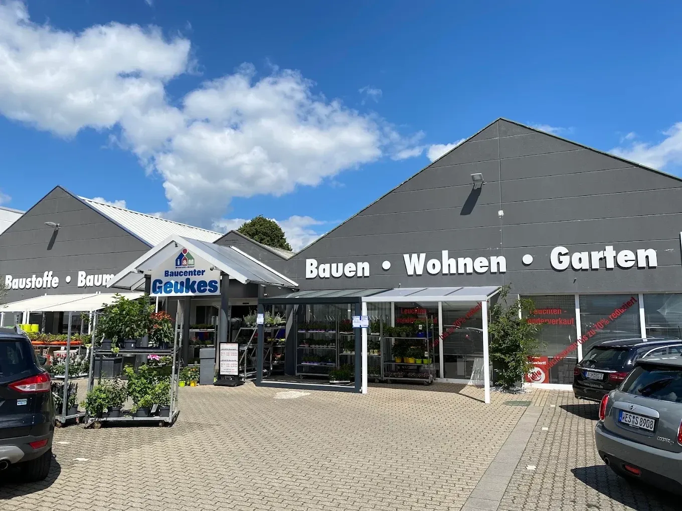 Eingang des Baucenter Geukes in Bocholt-Lowick